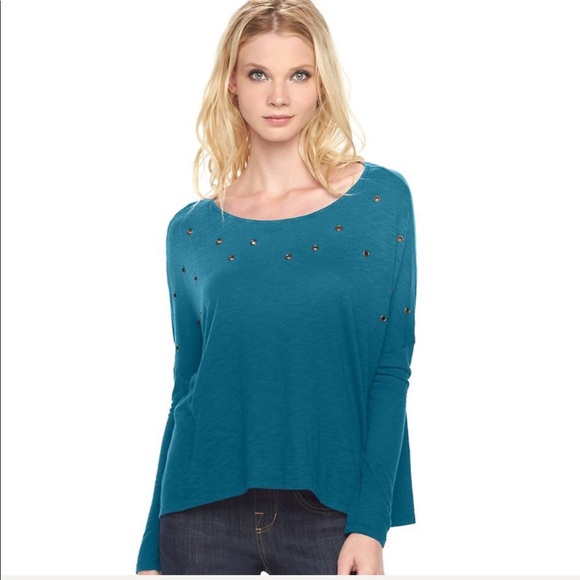 Women’s ROCK REPUBLIC Grommet Dolman Sleeves Top - Picture 7 of 7